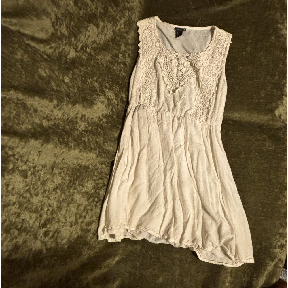 Forever 21 white embroidered boho top size large